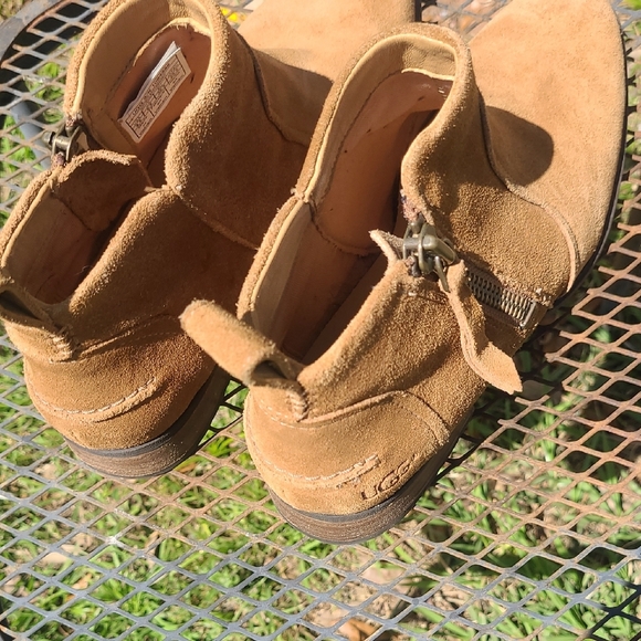 Brown - Picture 6 of 9